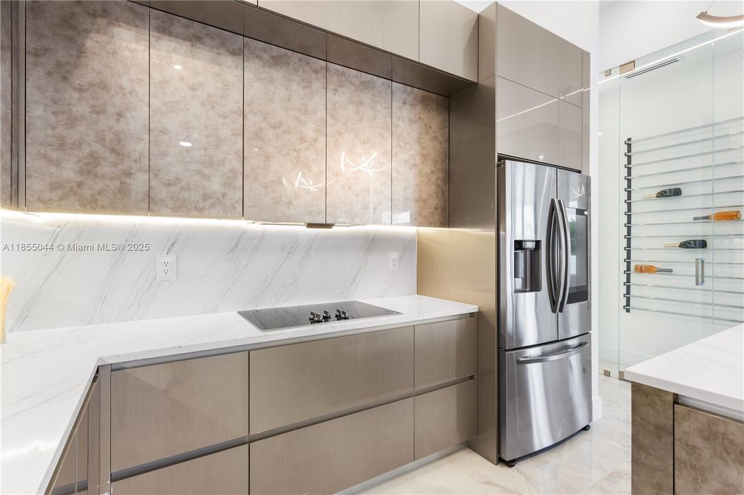 HIGH-END STAINLESS STEEL SMART APPLIANCES ensure both FUNCTIONALITY and STYLE