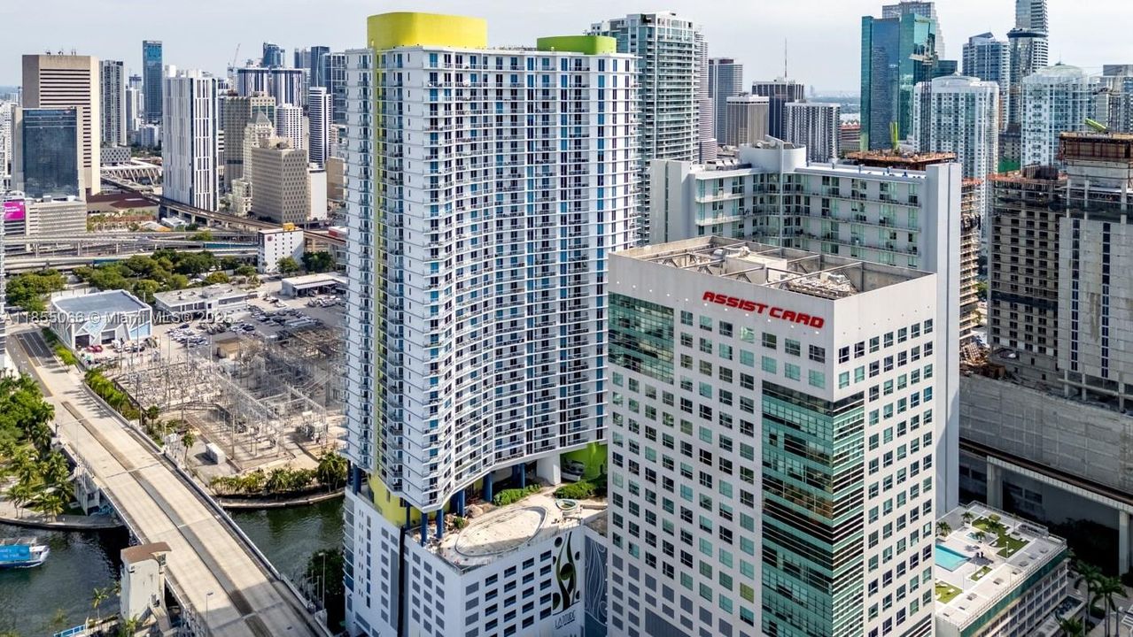 最近租的: $3,000 (1 贝兹, 1 浴室, 783 平方英尺)