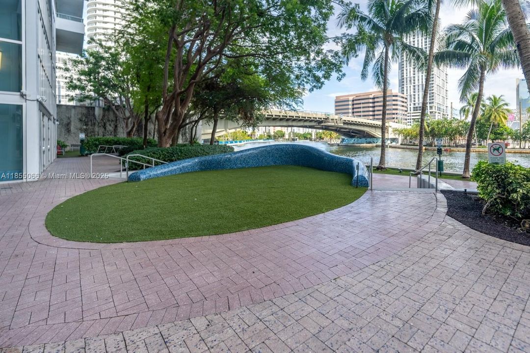 最近租的: $3,000 (1 贝兹, 1 浴室, 783 平方英尺)