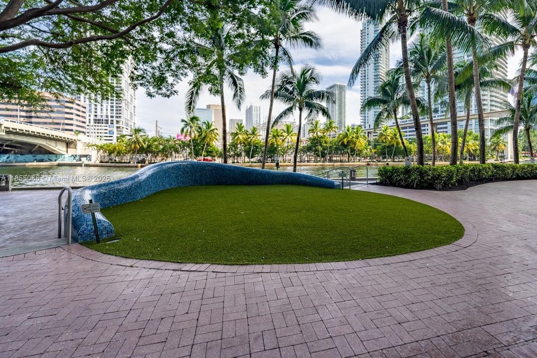 最近租的: $3,000 (1 贝兹, 1 浴室, 783 平方英尺)