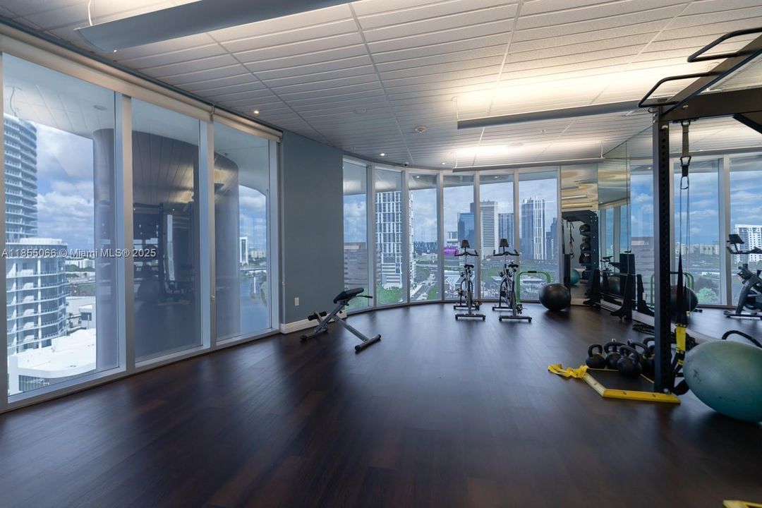 最近租的: $3,000 (1 贝兹, 1 浴室, 783 平方英尺)