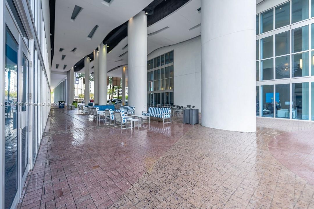 最近租的: $3,000 (1 贝兹, 1 浴室, 783 平方英尺)