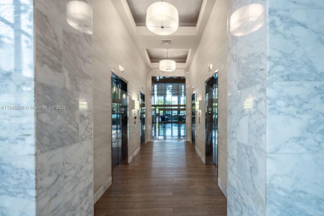 最近租的: $3,000 (1 贝兹, 1 浴室, 783 平方英尺)