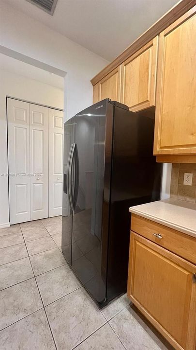 Recientemente alquilado: $3,000 (2 camas, 2 baños, 1290 Pies cuadrados)