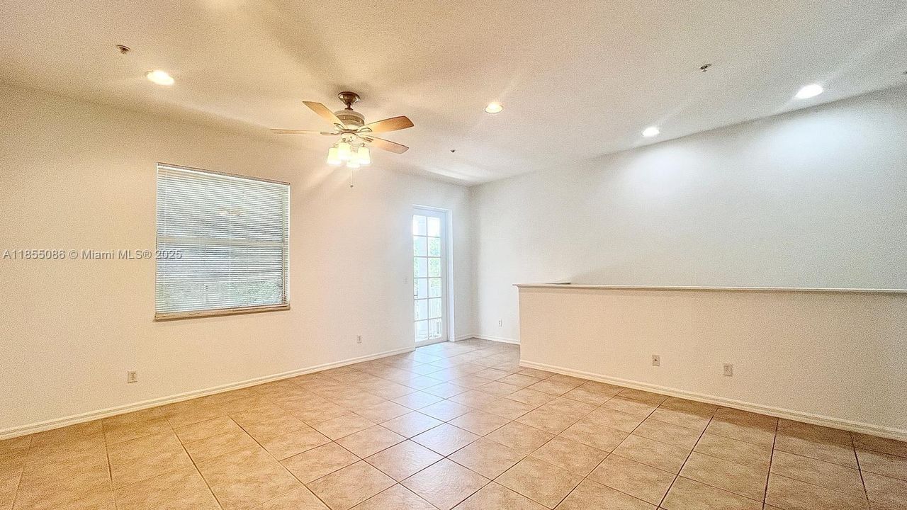 Recientemente alquilado: $3,000 (2 camas, 2 baños, 1290 Pies cuadrados)