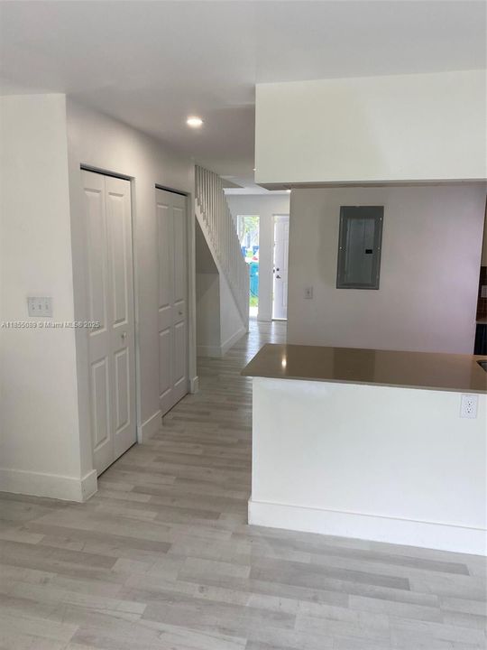 最近租的: $2,800 (3 贝兹, 2 浴室, 1330 平方英尺)