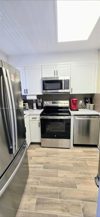Active With Contract: $78,500 (1 beds, 1 baths, 640 Square Feet)