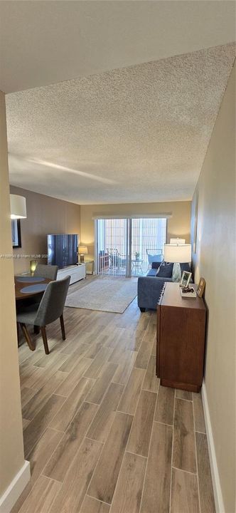Active With Contract: $78,500 (1 beds, 1 baths, 640 Square Feet)