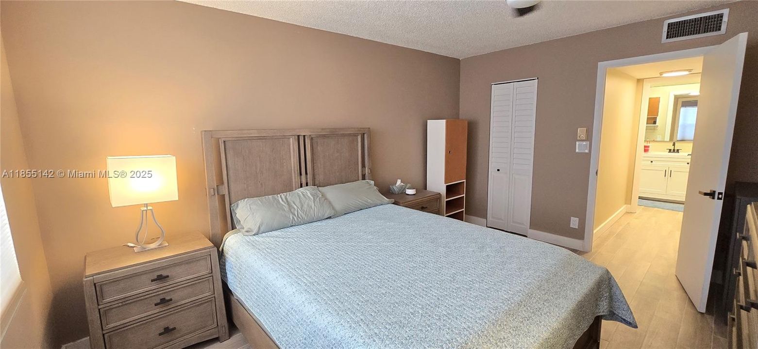 Active With Contract: $78,500 (1 beds, 1 baths, 640 Square Feet)