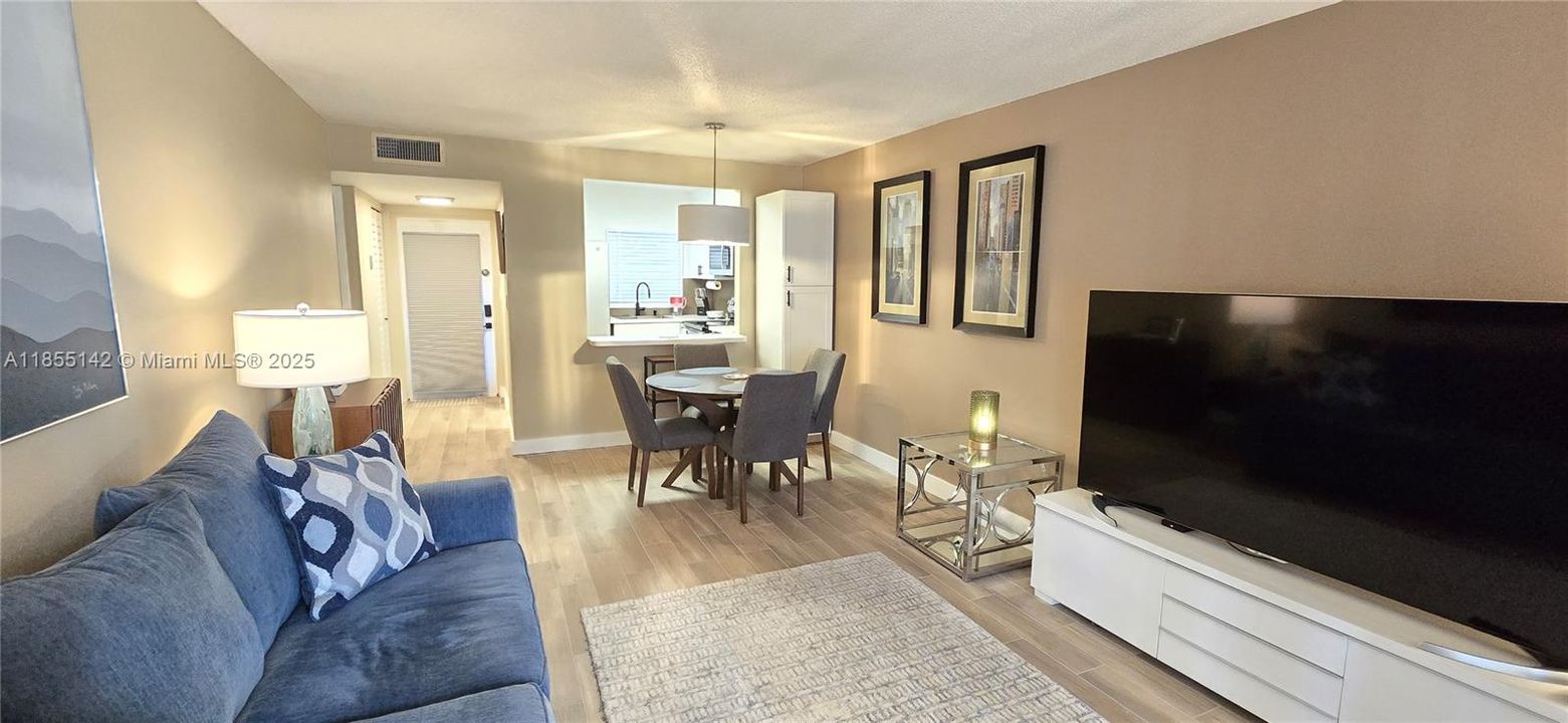 Active With Contract: $78,500 (1 beds, 1 baths, 640 Square Feet)