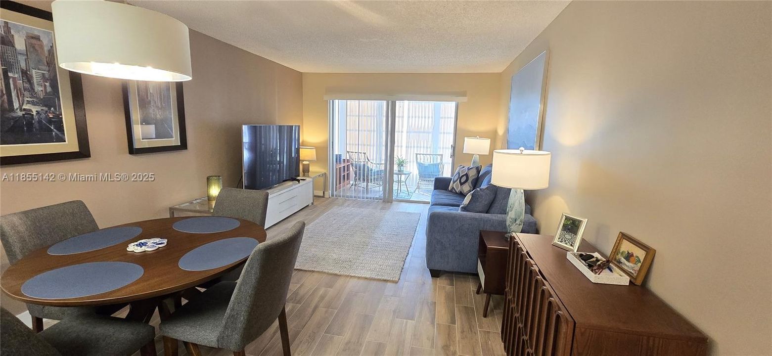 Active With Contract: $78,500 (1 beds, 1 baths, 640 Square Feet)