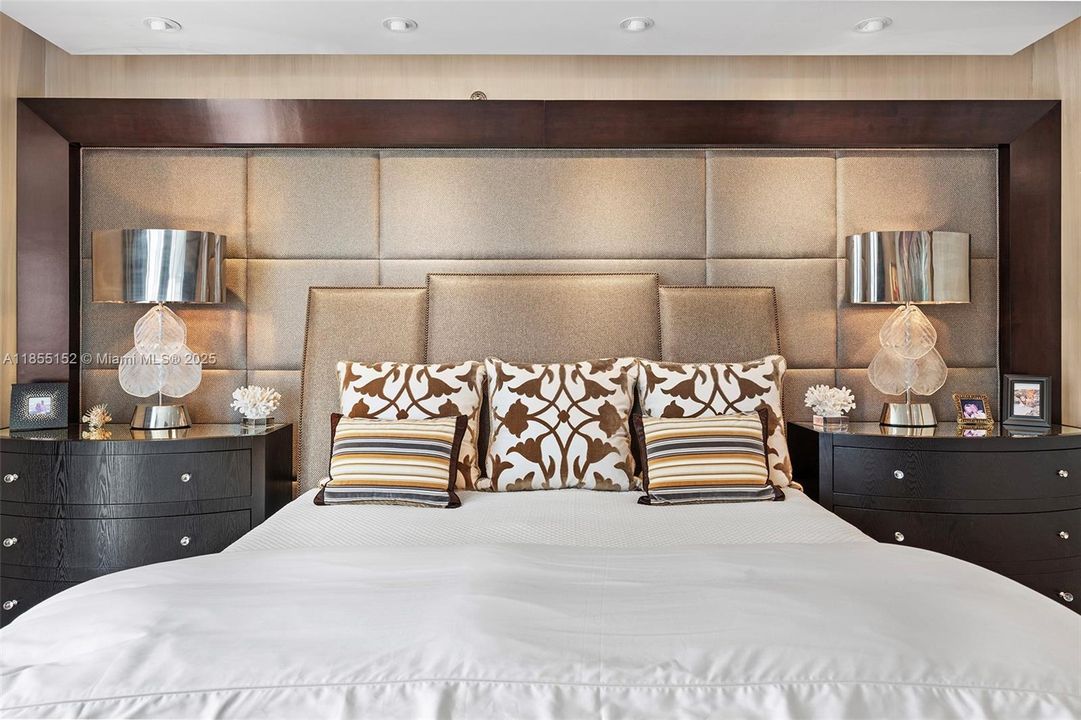 На продажу: $3,450,000 (2 спален, 2 ванн, 1815 Квадратных фут)