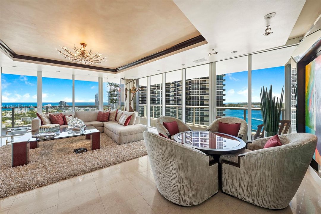 На продажу: $3,450,000 (2 спален, 2 ванн, 1815 Квадратных фут)