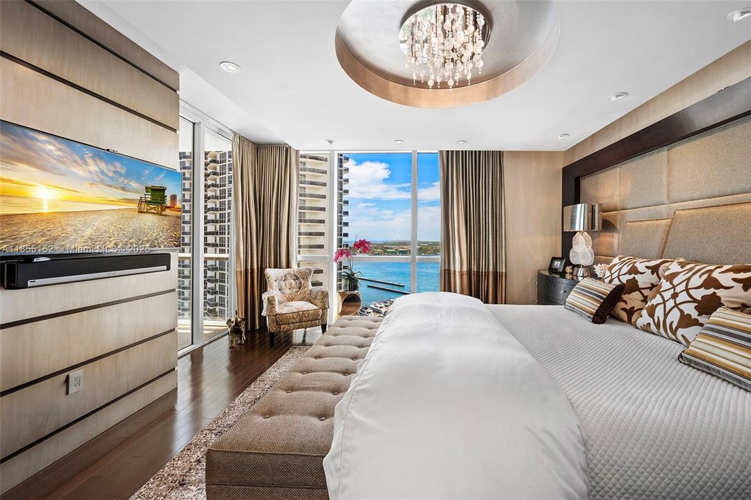 На продажу: $3,450,000 (2 спален, 2 ванн, 1815 Квадратных фут)