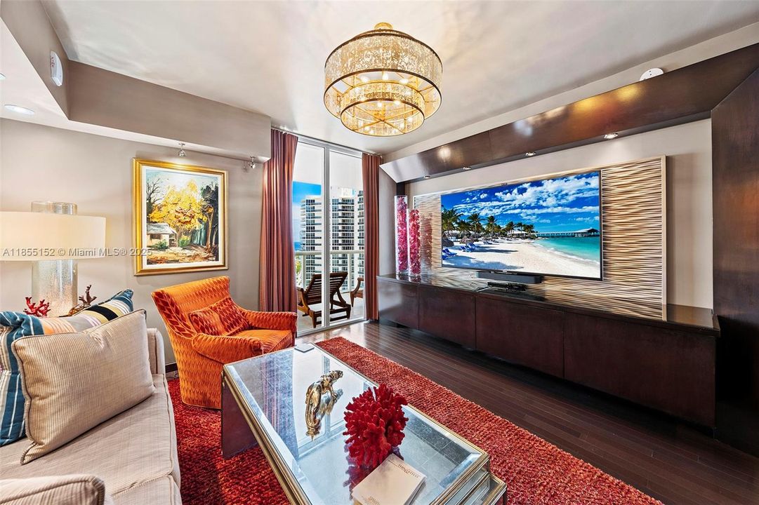 На продажу: $3,450,000 (2 спален, 2 ванн, 1815 Квадратных фут)