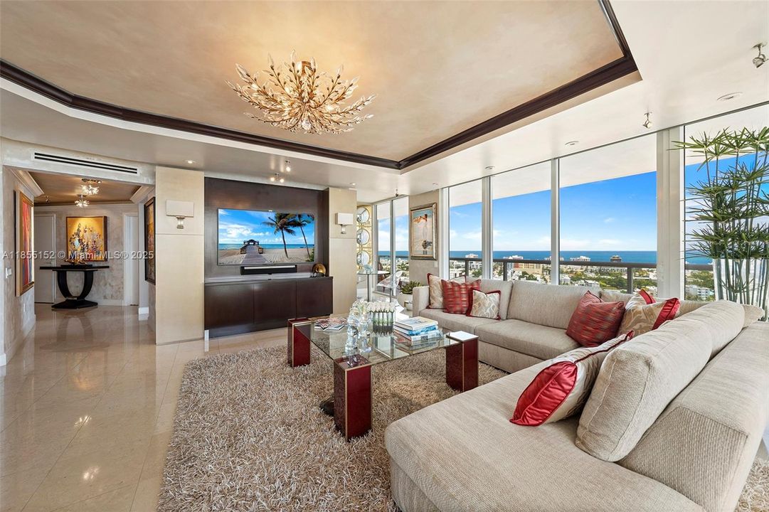 На продажу: $3,450,000 (2 спален, 2 ванн, 1815 Квадратных фут)