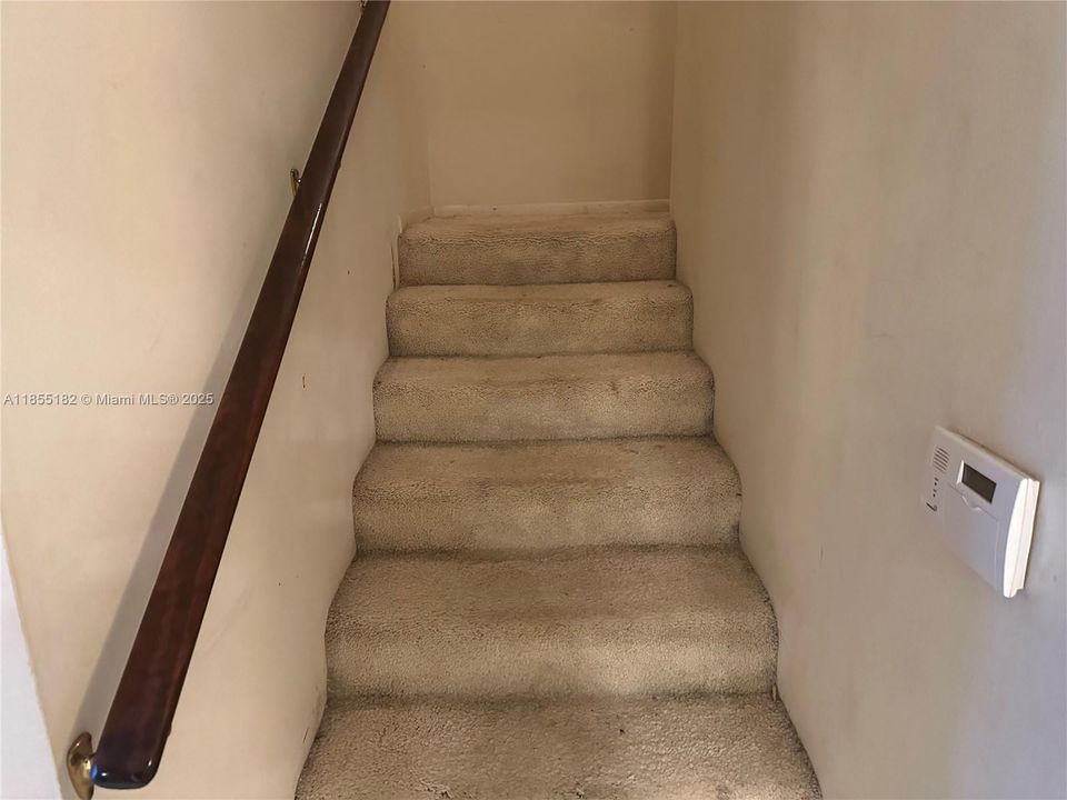 Recently Sold: $649,900 (3 beds, 3 baths, 2200 Square Feet)