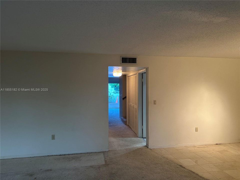 Recently Sold: $649,900 (3 beds, 3 baths, 2200 Square Feet)