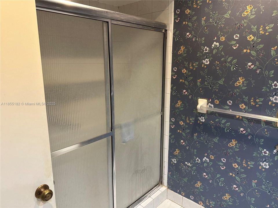 Recently Sold: $649,900 (3 beds, 3 baths, 2200 Square Feet)