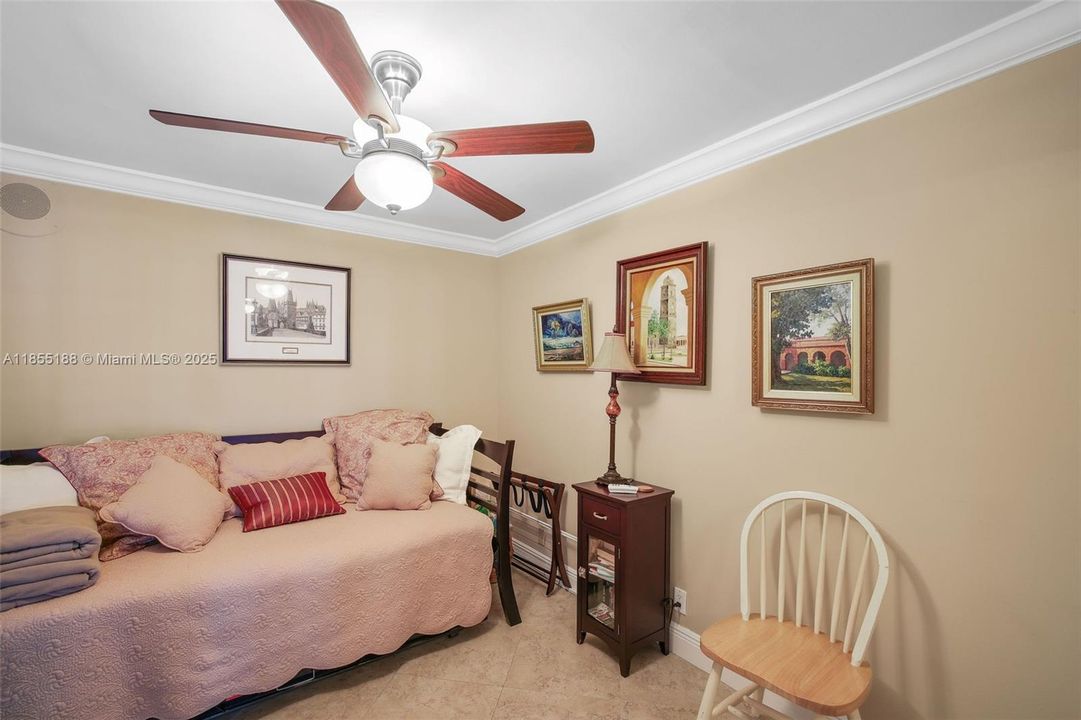 最近售出: $660,000 (2 贝兹, 2 浴室, 1121 平方英尺)