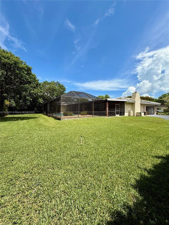 Recently Sold: $1,399,000 (4 beds, 2 baths, 2608 Square Feet)