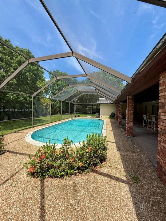 Recently Sold: $1,399,000 (4 beds, 2 baths, 2608 Square Feet)