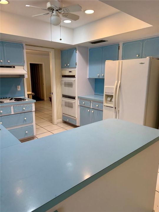 Recently Sold: $1,399,000 (4 beds, 2 baths, 2608 Square Feet)