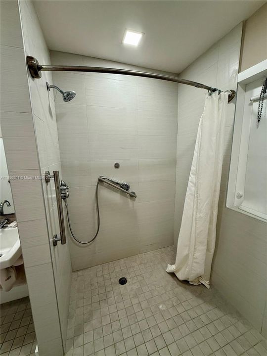 Recently Sold: $1,399,000 (4 beds, 2 baths, 2608 Square Feet)