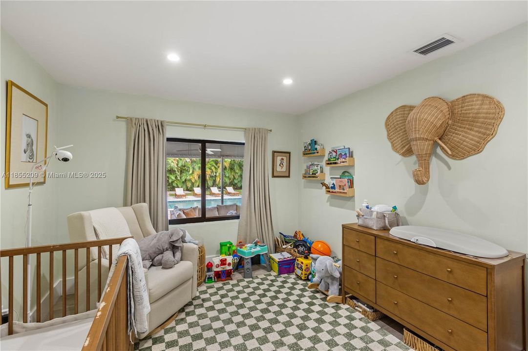 Vendido Recientemente: $1,748,000 (4 camas, 2 baños, 1874 Pies cuadrados)