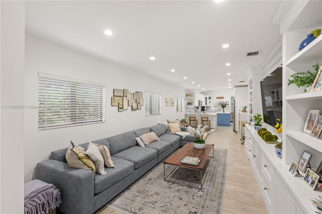 Vendido Recientemente: $1,748,000 (4 camas, 2 baños, 1874 Pies cuadrados)