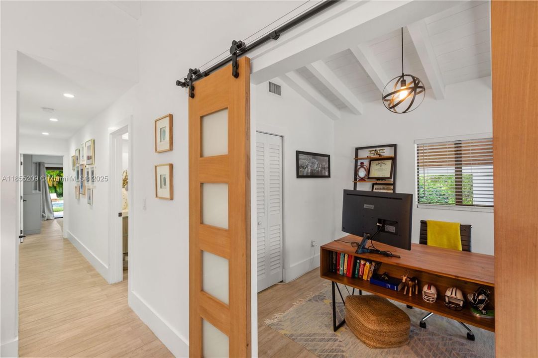 Vendido Recientemente: $1,748,000 (4 camas, 2 baños, 1874 Pies cuadrados)