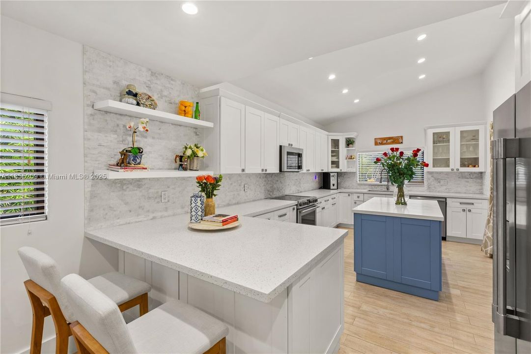 Vendido Recientemente: $1,748,000 (4 camas, 2 baños, 1874 Pies cuadrados)