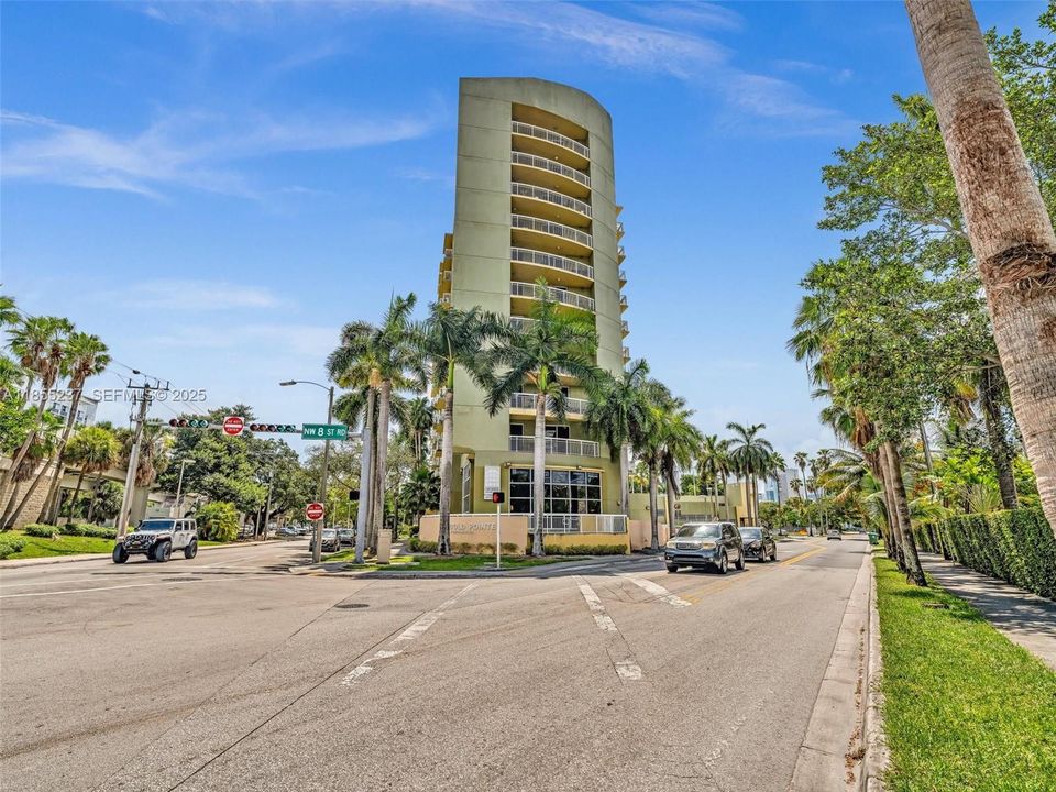 En Venta: $350,000 (2 camas, 2 baños, 891 Pies cuadrados)