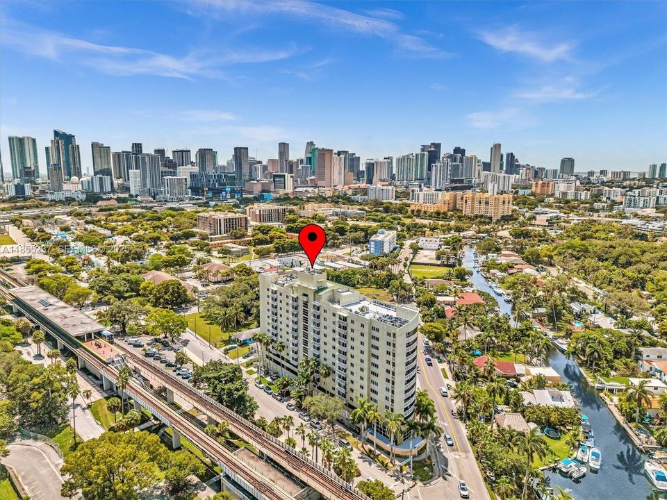 En Venta: $350,000 (2 camas, 2 baños, 891 Pies cuadrados)