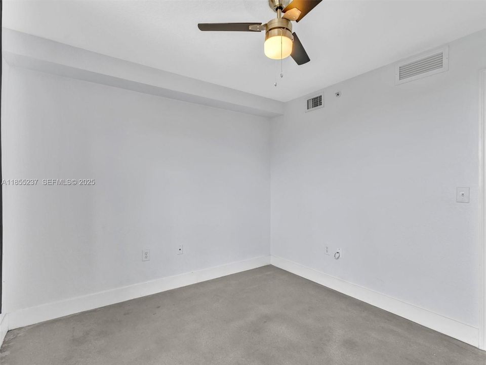 En Venta: $350,000 (2 camas, 2 baños, 891 Pies cuadrados)