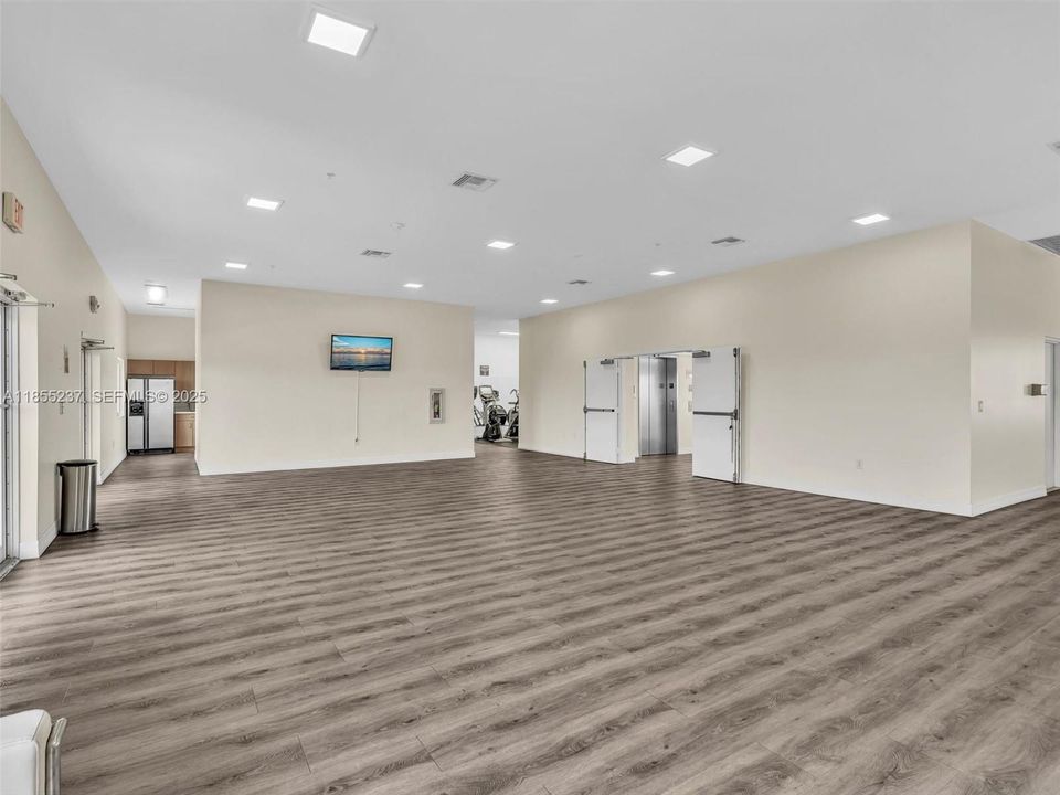 En Venta: $350,000 (2 camas, 2 baños, 891 Pies cuadrados)