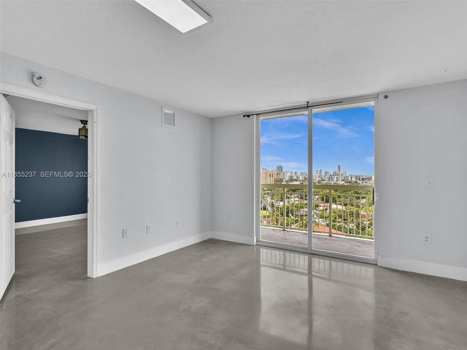 En Venta: $350,000 (2 camas, 2 baños, 891 Pies cuadrados)