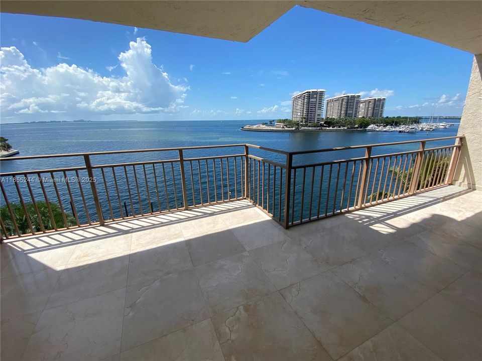 最近租的: $5,500 (2 贝兹, 2 浴室, 1139 平方英尺)