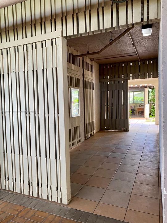 最近租的: $5,500 (2 贝兹, 2 浴室, 1139 平方英尺)