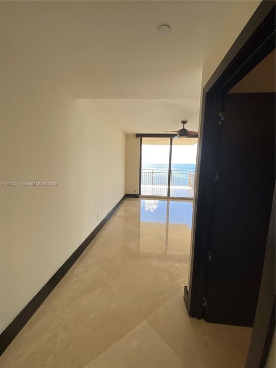 最近租的: $5,500 (2 贝兹, 2 浴室, 1139 平方英尺)