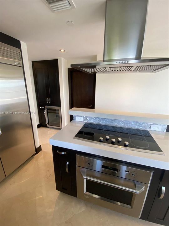 最近租的: $5,500 (2 贝兹, 2 浴室, 1139 平方英尺)