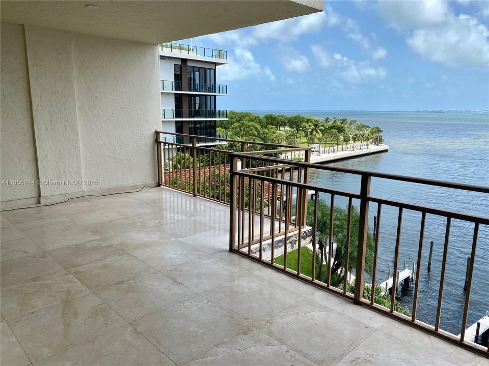 最近租的: $5,500 (2 贝兹, 2 浴室, 1139 平方英尺)