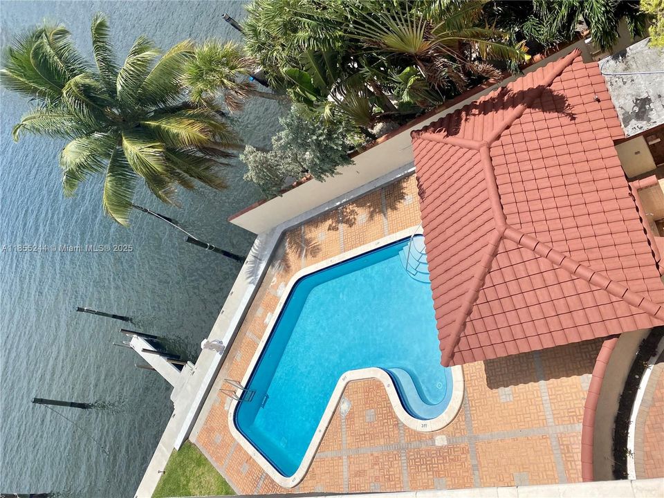 最近租的: $5,500 (2 贝兹, 2 浴室, 1139 平方英尺)