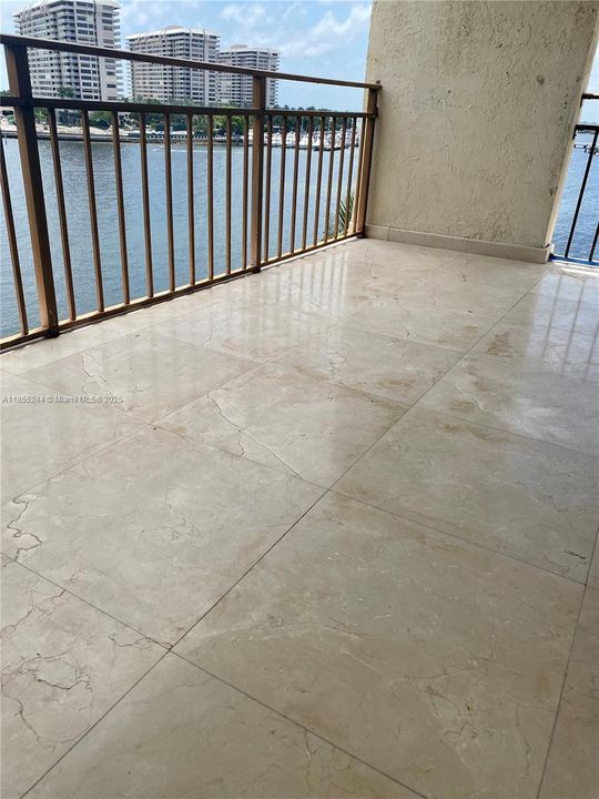 最近租的: $5,500 (2 贝兹, 2 浴室, 1139 平方英尺)