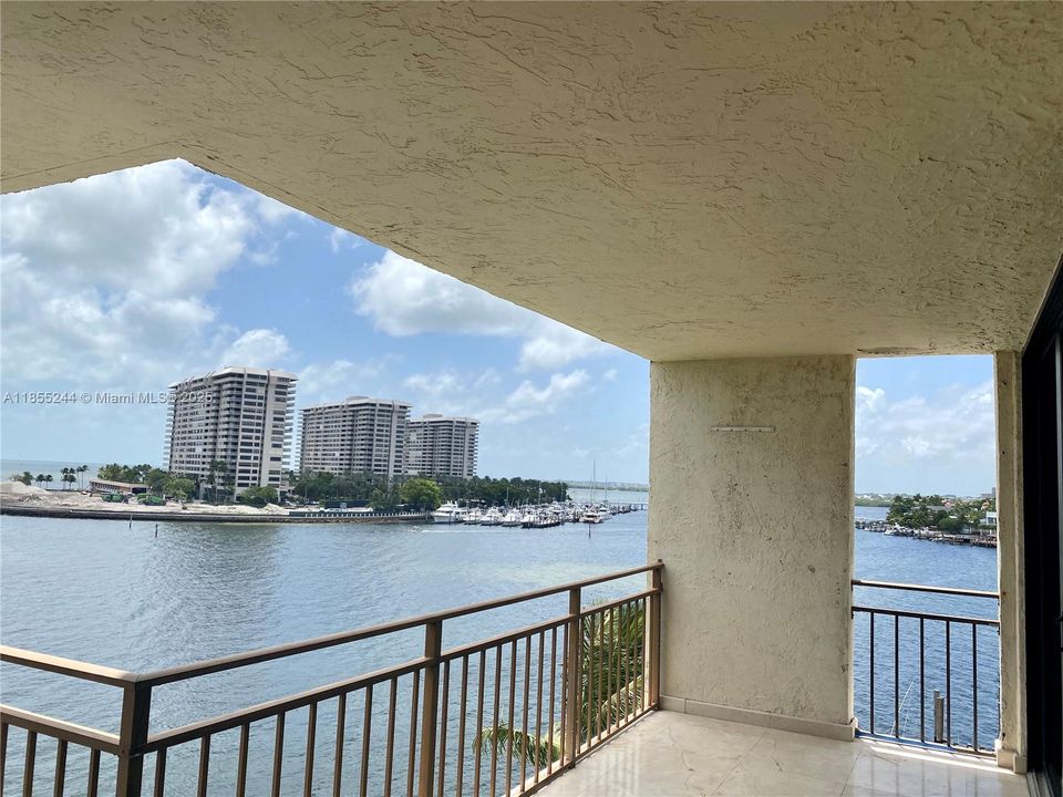 最近租的: $5,500 (2 贝兹, 2 浴室, 1139 平方英尺)