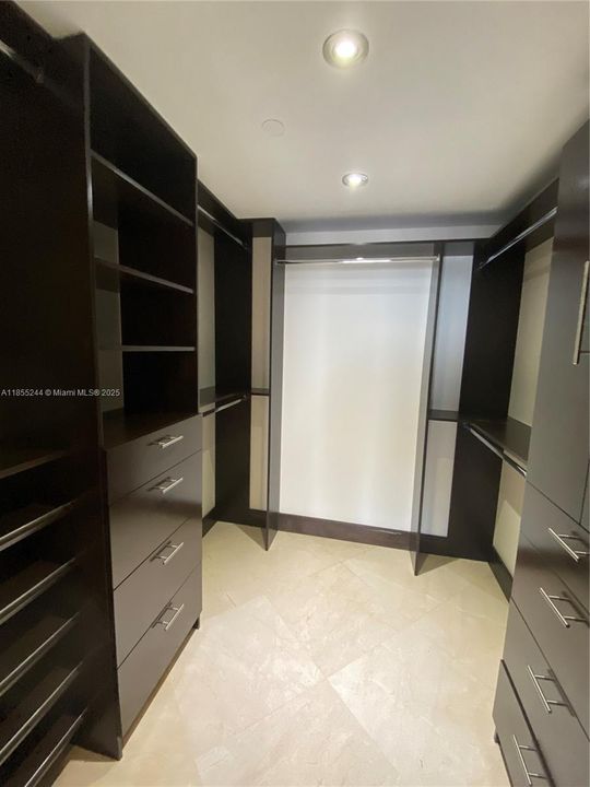 最近租的: $5,500 (2 贝兹, 2 浴室, 1139 平方英尺)