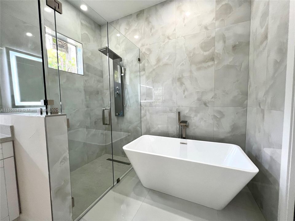 Недавно продано: $519,999 (4 спален, 2 ванн, 1608 Квадратных фут)