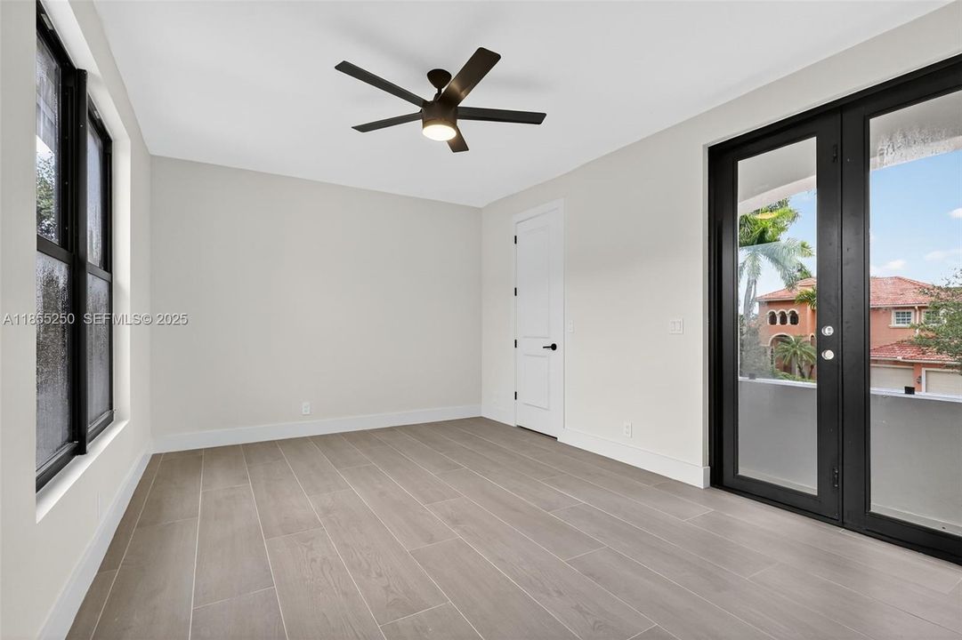 For Sale: $3,399,000 (5 beds, 6 baths, 5071 Square Feet)