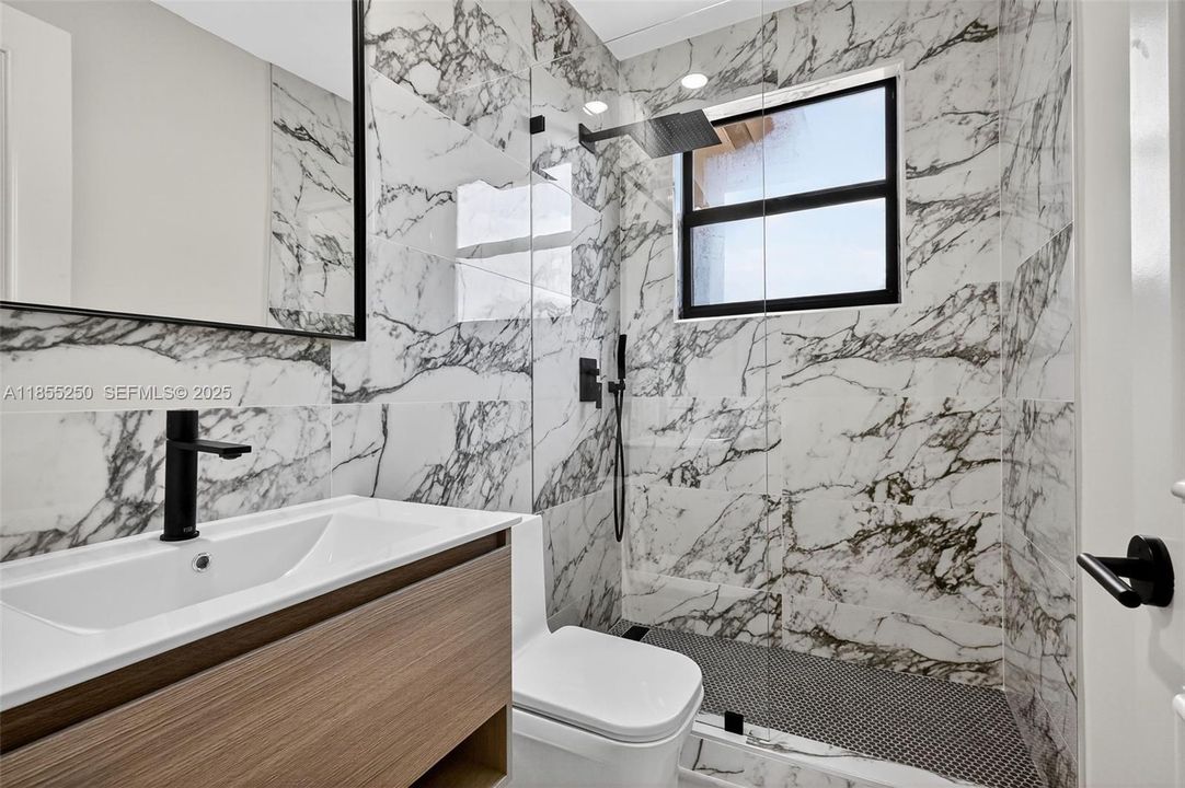 For Sale: $3,399,000 (5 beds, 6 baths, 5071 Square Feet)