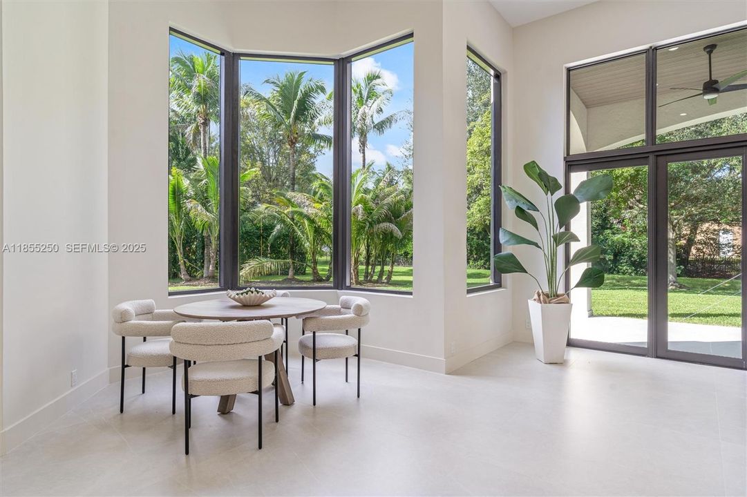 For Sale: $3,399,000 (5 beds, 6 baths, 5071 Square Feet)